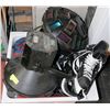 Image 1 : TUB OF DISCO LIGHTS, SKATES AND MORE