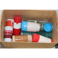 ESTATE BOX OF TRAVEL THERMOS CONTAINERS