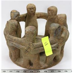 INFINITY HUG CENTERPIECE