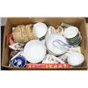 Image 1 : LARGE ESTATE BOX FULL OF ASIAN THEMED DISHES