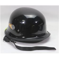 MOTORCYCLE HELMET  SIZE LARGE DOT APPROVED