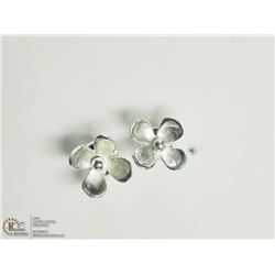 SILVER FLOWER STUD EARRINGS