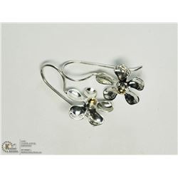 SILVER FLOWER EARRINGS