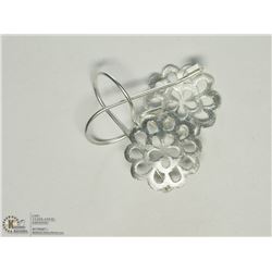 SILVER FLOWER EARRINGS