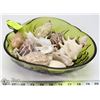 Image 1 : COLLECTION OF SEA SHELLS IN DECORATIVE GLASS DISH