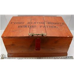 ESTATE WOOD BOX WITH HANDLES