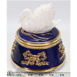 VINTAGE TELEFLORA SWAN MUSIC BOX DISH W COVER