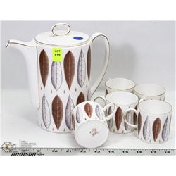 ENGLISH BONE CHINA TEA POT WITH 5 CUPS