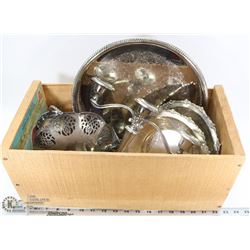 LOT OF VINTAGE SILVERPLATE ITEMS