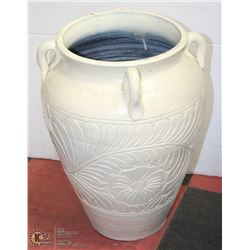 INDOOR/ OUTDOOR PLANTER