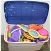 Image 1 : LARGE TUB WITH LID OF OUTDOOR GAMES AND