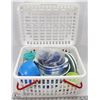 Image 1 : PICNIC BASKET COMES WITH DISHES