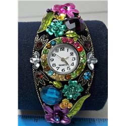 15 - NEW BRONZE TONE WATCH