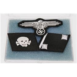 GERMAN ARMY INSIGNIA WITH SKULL HEAD