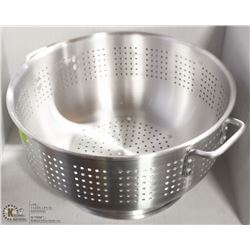 NEW 16QT ALUMINUM COLANDER, UPDATE INTERNATIONAL