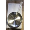 Image 1 : 2 NEW 9.5" EXTRA HEAVY DUTY STAINLESS STEEL FRY