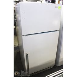 MAYTAG FRIDGE/FREEZER 32"X28"X65"