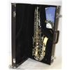 Image 1 : (L) YAMAHA SAXOPHONE ALTO WITH CASE