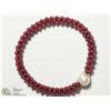 Image 1 : 11) ST. SILVER FRESHWATER PEARL & GARNET BRACELET