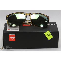 QUICKSILVER RETRO SUNGLASSES ON CHOICE