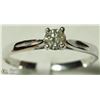 Image 2 : 31) 14K WHITE GOLD DIAMOND SOLITAIRE RING