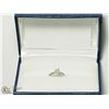 Image 3 : 31) 14K WHITE GOLD DIAMOND SOLITAIRE RING
