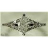 Image 1 : 49) 14K W. GOLD DIAMOND & 32 SIDE DIAMONDS RING