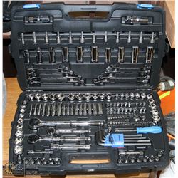 NEW MASTERCRAFT 184PCS SOCKET AND TOOL SET