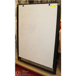 FOLDING WHITE BOARD