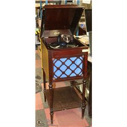ANTIQUE EDISON GRAMOPHONE