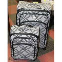 2 PC GREY/SILVER AMERICAN FLYER SUITCASE SET