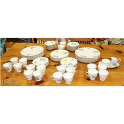 16PC+ ROYAL  ALBERT "FORGET ME NOT"  CHINA DISHES