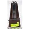 Image 1 : VINTAGE METRONOME