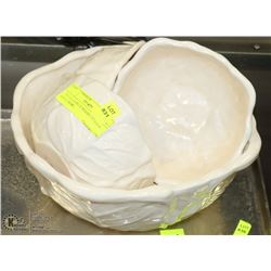 VINTAGE 5 PIECE WHITE LETTUCE SALAD BOWL