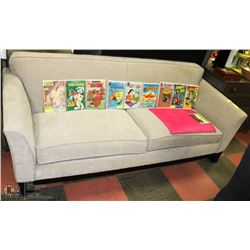 84" SHOWHOME  CLOTH SOFA