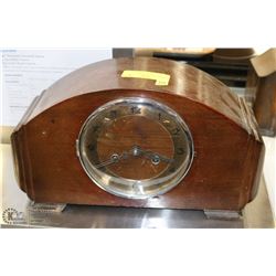 VINTAGE MANTEL CLOCK
