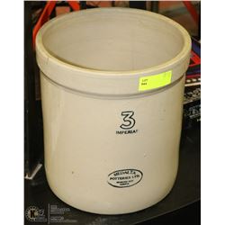 VINTAGE MEDALTA 3 GALLON CROCK