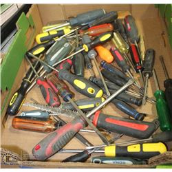 LARGE FLAT SCREWDRIVERS