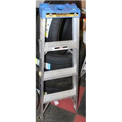 ALUMINUM 4' EXTENSION LADDER