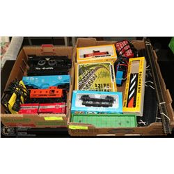 2 FLATS OF VINTAGE TRAIN TRACK CARS AND MORE