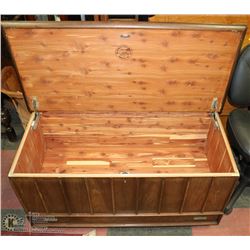 CEDAR HOPE CHEST WITH DRAWER