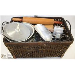 VINTAGE ICE BUCKET WITH ANTIQUE & VINTAGE ROLLING