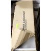 Image 1 : 2FT FLUORESCENT LIGHT FIXTURE.