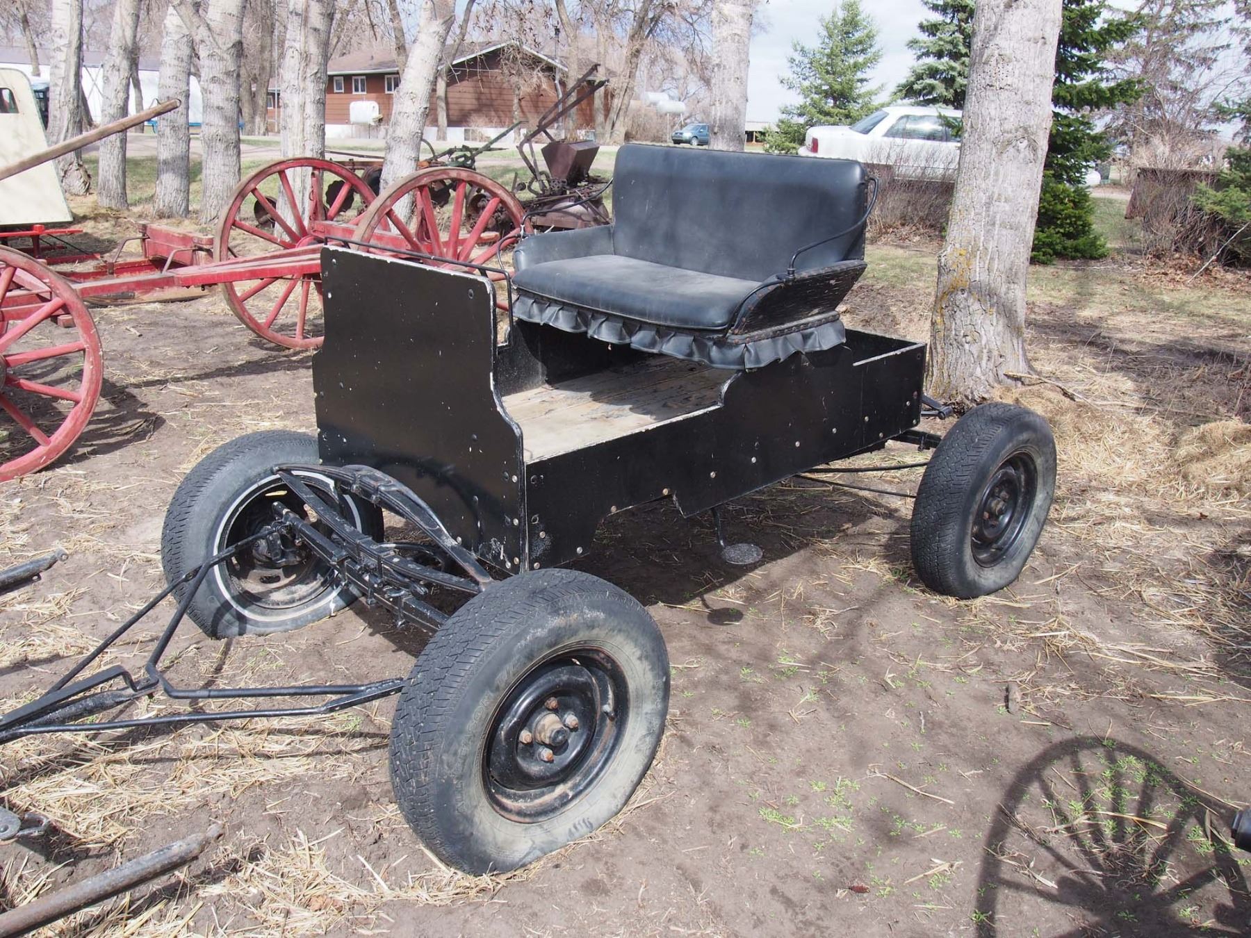 Rubber Tire Buggy, 1 Horse buggy Bodnarus Auctioneering