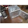 Image 2 : COLEMAN OUTDOOR PROPANE TABLE LAMP AND COLLAPSIBLE SMOKER
