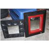 Image 1 : 2 DECORATIVE WALL MIRRORS