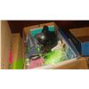 Image 3 : 2 BOXES OF CANDLE HOLDERS AND DECORATIONS