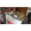 Image 1 : BOX OF MASON JARS