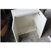 Image 2 : WHITE CUPBOARD