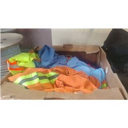 TRAY OF HIGH VISIBILITY CLOTHES